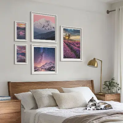 Bilderset für das Sofa mit Naturlandschaften und Lavendelbergen