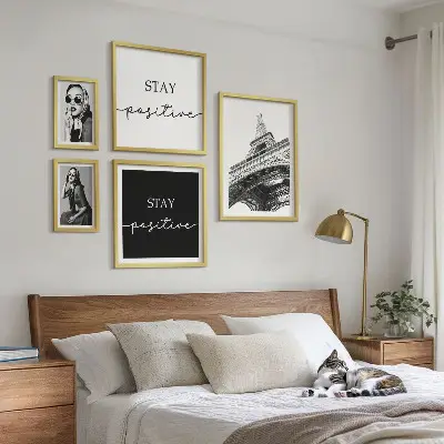 Modernes Wandbilder-Set mit stilvoller Grafikmode aus Paris