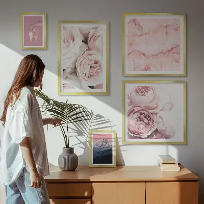 Modernes Wandbilderset mit eleganten rosa Blütenakzenten