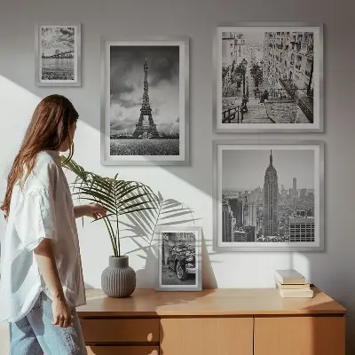 Bilderset für das Sofa mit Stadtlandschaften und architektonischen Ikonen