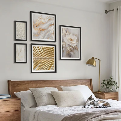 Modernes Wandbilder-Set mit stilvollen Blumenmotiven