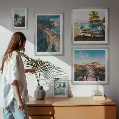 Modernes Wandbilder-Set mit Motiven aus den Bereichen Landschaften, Reisen, Autos und Natur