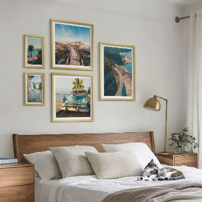 Modernes Wandbilder-Set mit Motiven aus den Bereichen Landschaften, Reisen, Autos und Natur