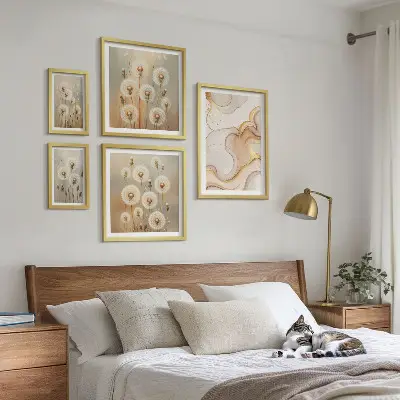 Bilderset fürs Sofa mit floralen Motiven von zarter Natur