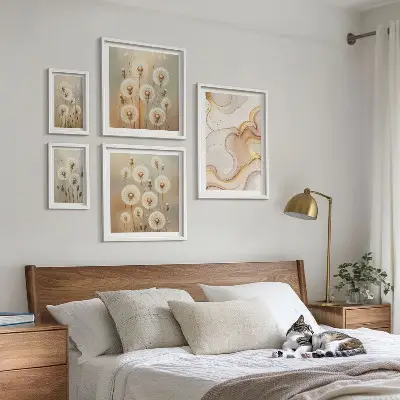 Bilderset fürs Sofa mit floralen Motiven von zarter Natur