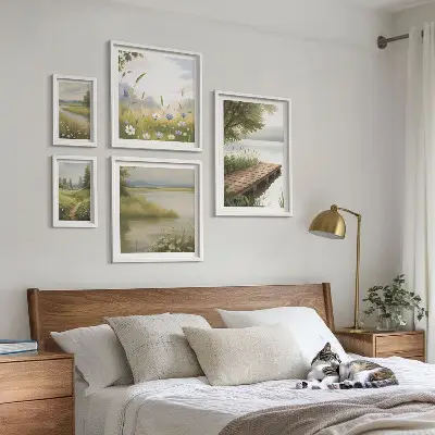 Bildergalerie-Set für die Wand mit friedlichen Landschaften und einer Wiesenbrücke