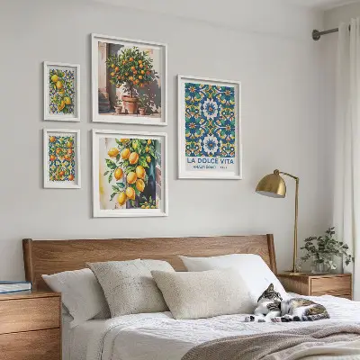 Modernes Wandbilder-Set mit italienischen Zitrusmotiven im Amalfi-Stil