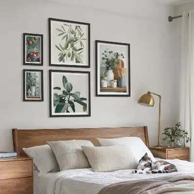 Modernes Wandbilder-Set mit natürlichen skandinavischen Pflanzenmotiven