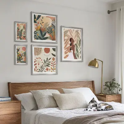 Bilderset fürs Sofa im Boho-Stil mit einer Pflanzenfigur