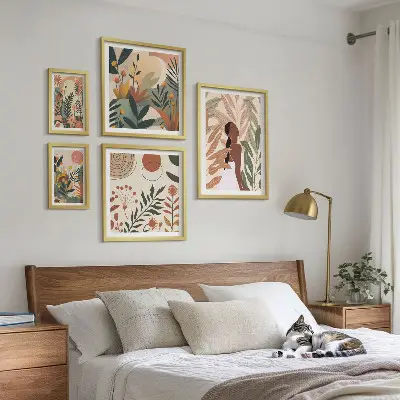 Bilderset fürs Sofa im Boho-Stil mit einer Pflanzenfigur