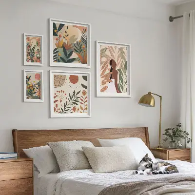 Bilderset fürs Sofa im Boho-Stil mit einer Pflanzenfigur
