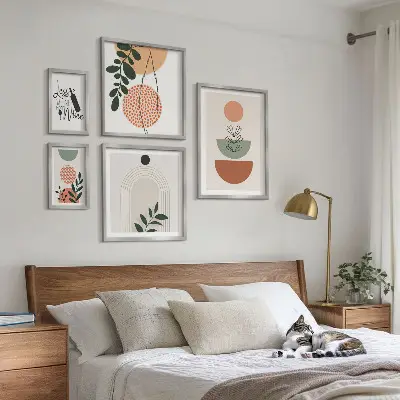 Modernes Wandbilder-Set mit stilvollen Pflanzendekorationen
