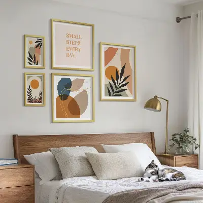 Bilderset für das Sofa abstrakte Pflanzengrafiken im stilvollen Design
