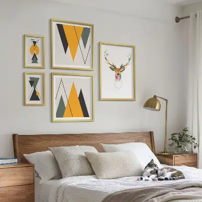 Bildergalerie-Set für die Wand mit bunten Motiven im Boho-Stil