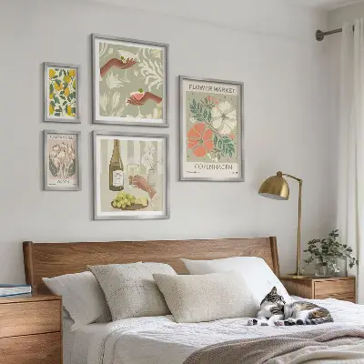 Modernes Wandbild-Set mit Blumen und Früchten im Vintage-Stil