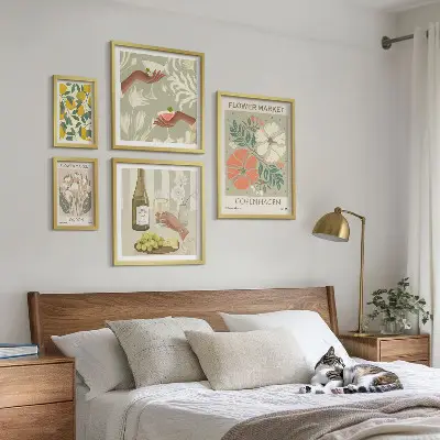 Modernes Wandbild-Set mit Blumen und Früchten im Vintage-Stil