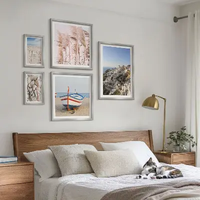 Bildergalerie-Set für die Wand mit Motiven von Landschaften, Stränden und weißen Gebäuden