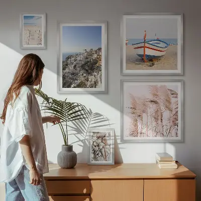 Bildergalerie-Set für die Wand mit Motiven von Landschaften, Stränden und weißen Gebäuden