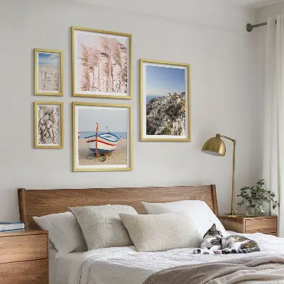 Bildergalerie-Set für die Wand mit Motiven von Landschaften, Stränden und weißen Gebäuden
