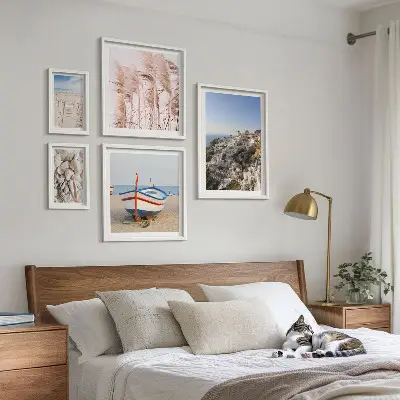 Bildergalerie-Set für die Wand mit Motiven von Landschaften, Stränden und weißen Gebäuden