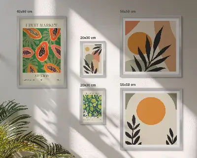 Modernes Wandbilder-Set mit Retro-Motiven und tropischen Früchten