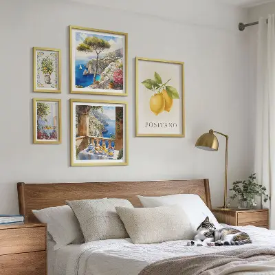 Modernes Wandbilder-Set mit Zitrusakzenten im mediterranen Stil