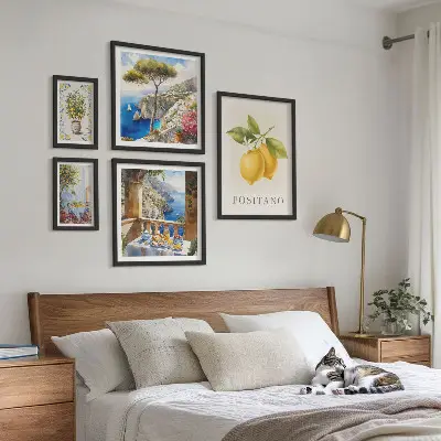 Modernes Wandbilder-Set mit Zitrusakzenten im mediterranen Stil