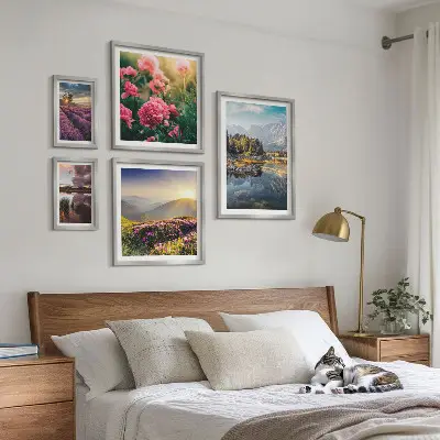 Modernes Wandbilder-Set mit Landschaften von Natur, Blumen und Bergen