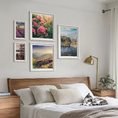 Modernes Wandbilder-Set mit Landschaften von Natur, Blumen und Bergen