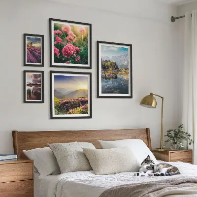 Modernes Wandbilder-Set mit Landschaften von Natur, Blumen und Bergen