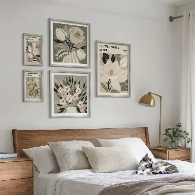 Bilderset fürs Sofa mit Blumenmuster aus London und Seoul