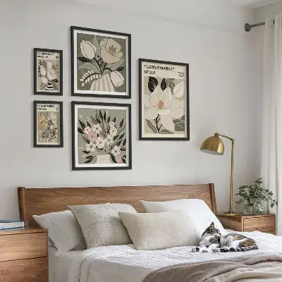 Bilderset fürs Sofa mit Blumenmuster aus London und Seoul