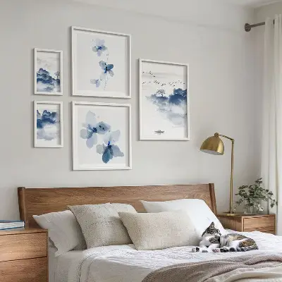 Modernes Wandbilder-Set mit Motiven von Landschaften, Blumen, Wasser und Frieden