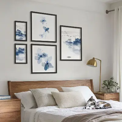 Modernes Wandbilder-Set mit Motiven von Landschaften, Blumen, Wasser und Frieden