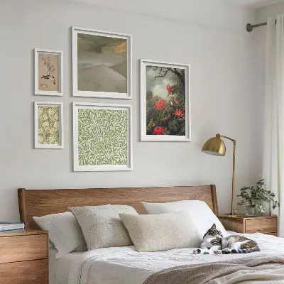 Modernes Wandbilder-Set mit Blumen, Vögeln und Naturmotiven