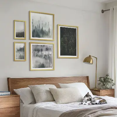 Bilderset fürs Sofa mit grünen Wäldern in nebligen Landschaften
