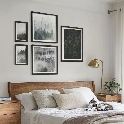 Bilderset fürs Sofa mit grünen Wäldern in nebligen Landschaften