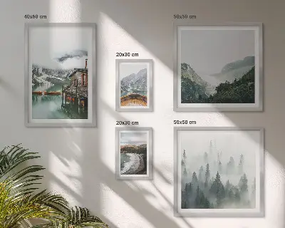 Bildergalerie-Set für die Wand mit Motiven von Berglandschaften, Häusern und Wasser
