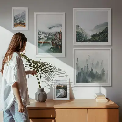 Bildergalerie-Set für die Wand mit Motiven von Berglandschaften, Häusern und Wasser