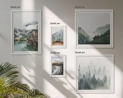Bildergalerie-Set für die Wand mit Motiven von Berglandschaften, Häusern und Wasser