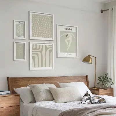 Bilderset fürs Sofa mit stilvollen abstrakten grünen Grafiken