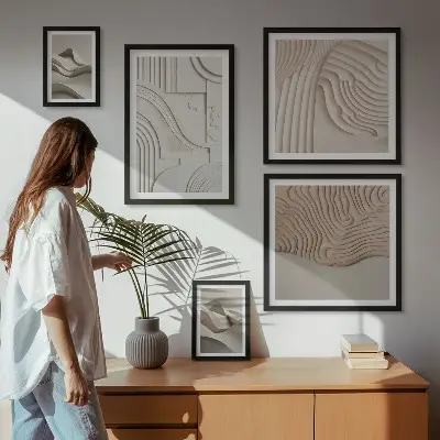 Wandbilder-Set mit abstrakten beigen und weißen Strukturen