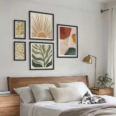 Modernes Wandbilder-Set mit stilvollen Pflanzengrafiken in Geometrie-Optik