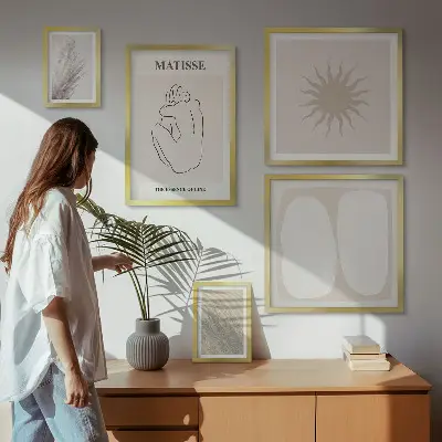 Modernes Wandbilder-Set mit minimalistischen Formen im Boho-Stil