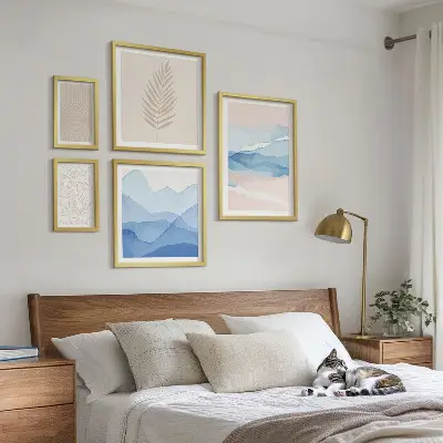 Bildergalerie-Set für die Wand mit abstrakten Landschaften und Blättern