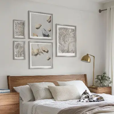 Bildergalerie-Set für die Wand mit modernen abstrakten Formen
