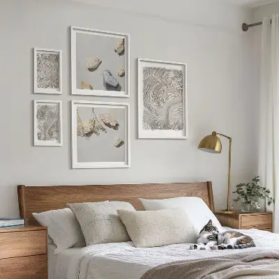 Bildergalerie-Set für die Wand mit modernen abstrakten Formen