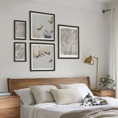 Bildergalerie-Set für die Wand mit modernen abstrakten Formen