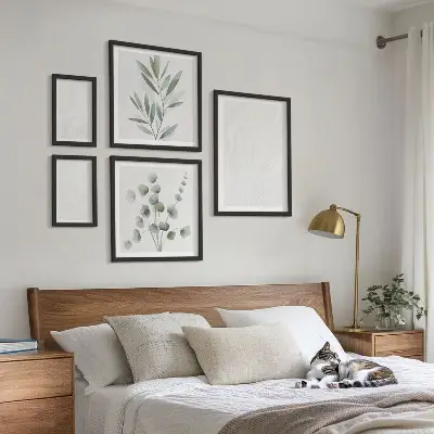 Bilderset für das Sofa mit eleganter Marmorzweigstruktur