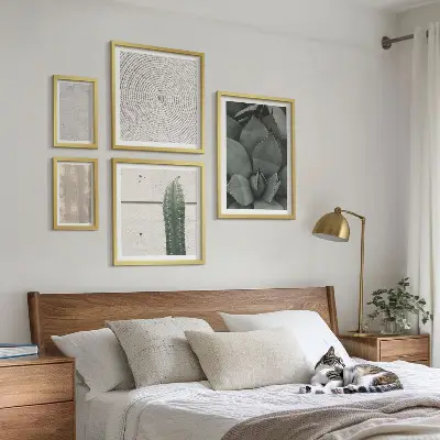 Bilderset für das Sofa mit sommerlichen Texturen und tropischem Flair